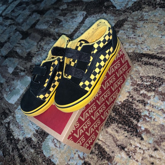 black & yellow vans